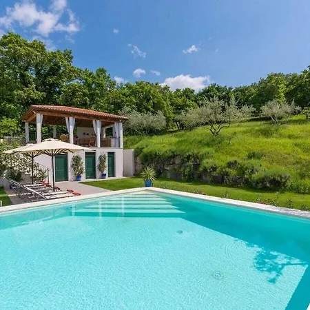 Dramac Comfortable Villa Buje